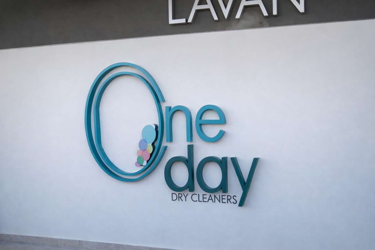 Fachada comercial para local retail en Monterrey